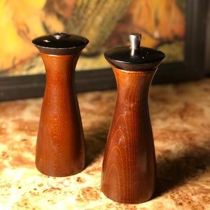 Mid century modern salt and pepper shakers